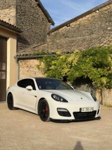 Porsche Panamera 4S – photo 1